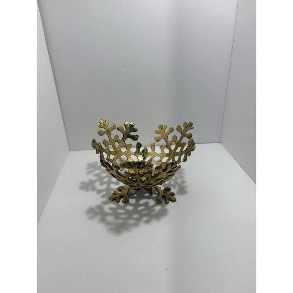 CHRISTMAS  GOLD SNOW FLAKE PATTERN  HOLIDAY DISH,‎ MADE IN INDIA BOWL